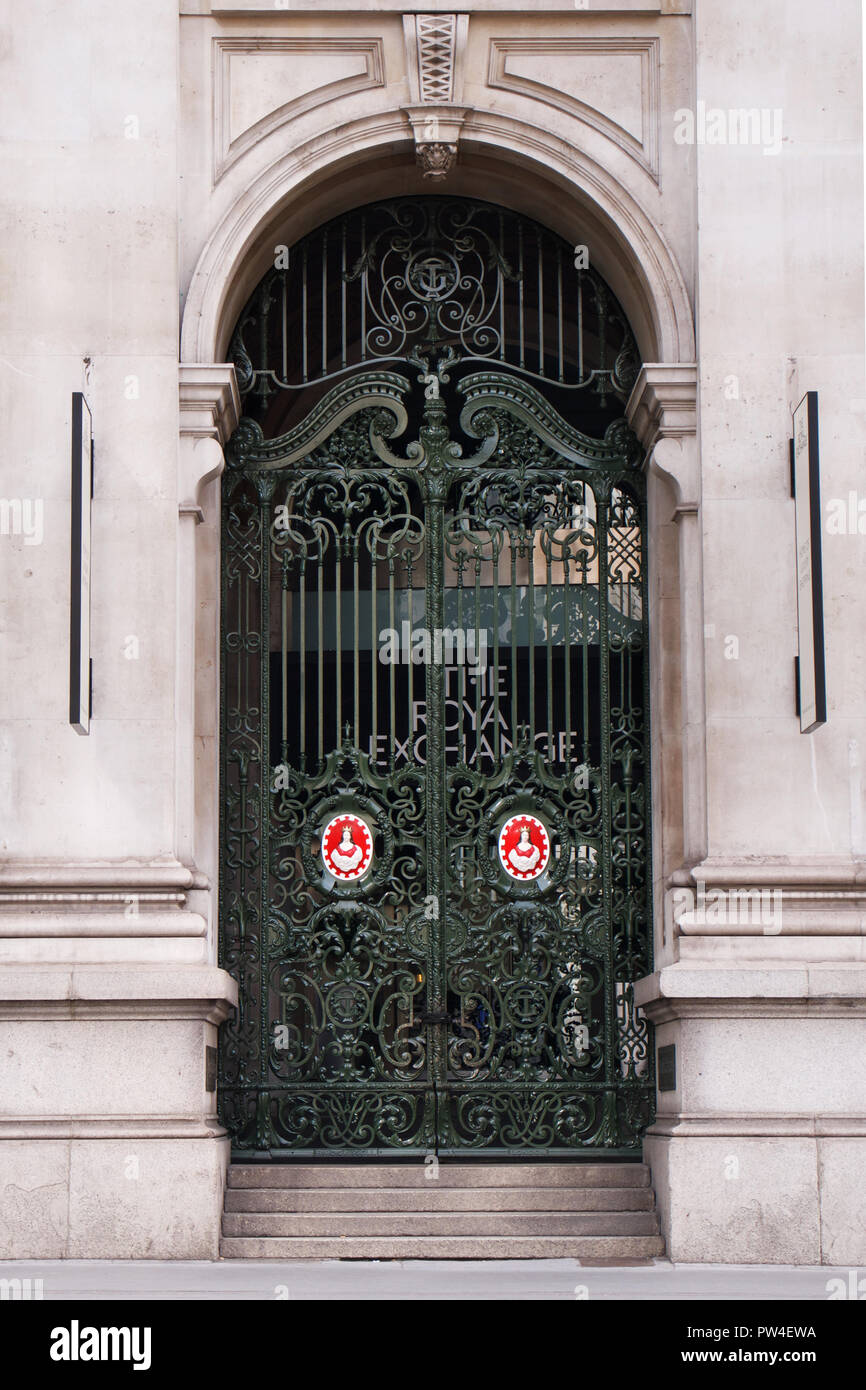 Porte verte ornée du Royal Exchange Building, Londres Banque D'Images