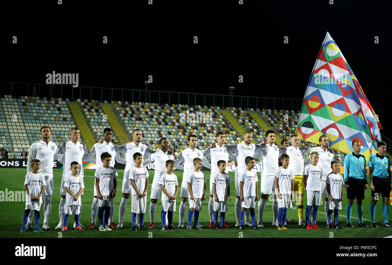 Vide se tient derrière l'équipe de l'Angleterre pour l'hymne national avant le match de l'UEFA Ligue Nations Unies au Stadion HNK Rijeka en Croatie. Banque D'Images