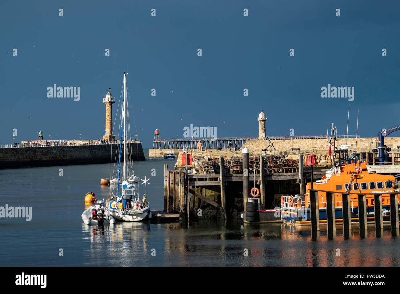 Le port de Whitby, North Yorkshire Banque D'Images