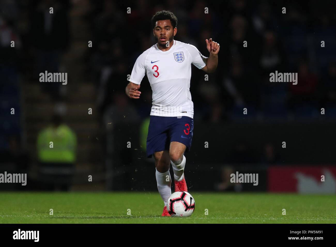 JAY DASILVA ANGLETERRE U21 & BRISTOL CITY FC Championnat d'Angleterre, de qualification U21 U21 V ANDORRE PROACT STADIUM, Chesterfield, Angleterre 11 octobre 2018 GBD12730 UTILISATION ÉDITORIALE STRICTEMENT SEULEMENT. Si le joueur/joueurs représentés dans cette image est/sont de jouer pour un club anglais ou l'équipe d'Angleterre. Puis cette image ne peut être utilisé qu'à des fins rédactionnelles. Pas d'utilisation commerciale. Les usages suivants sont également restreintes MÊME SI DANS UN CONTEXTE ÉDITORIAL : utilisez conjointement avec, ou partie de, toute l'audio, vidéo, données, listes de luminaire, club ou la Ligue de logos, pari, jeux ou un Banque D'Images