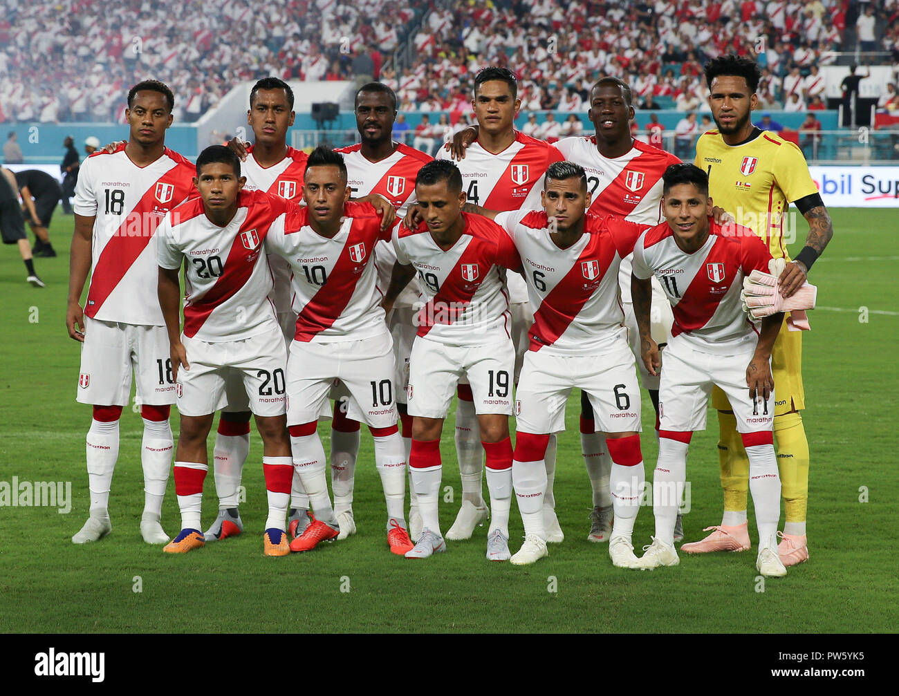 Peru soccer team Banque de photographies et d'images à haute résolution -  Alamy