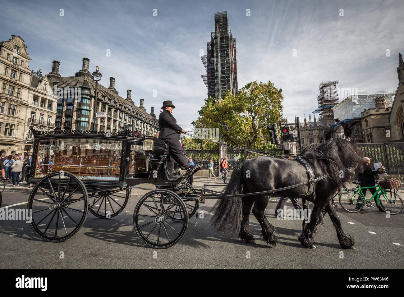 Londres, Royaume-Uni. 13 octobre, 2018. Les funérailles nationales pour l'Inconnue cycliste. Crédit : Guy Josse/Alamy Live News Banque D'Images