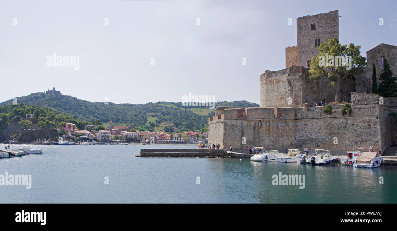 Château Royal de Collioure et port Banque D'Images