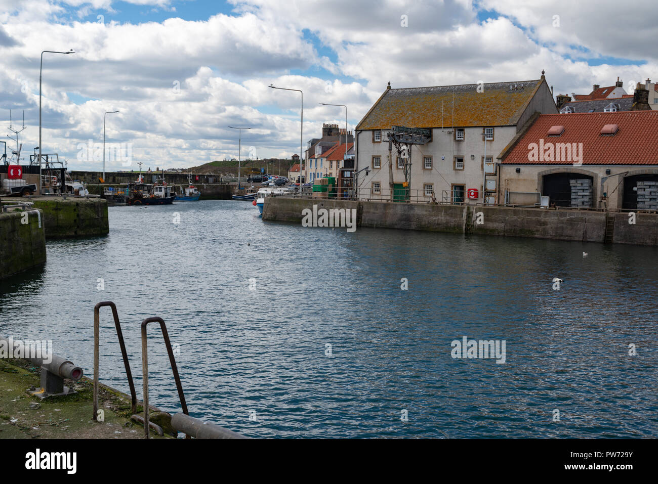 Belles maisons anciennes au Waterfront de Pittenweem, Fife, Scotland, United Kingdom Banque D'Images