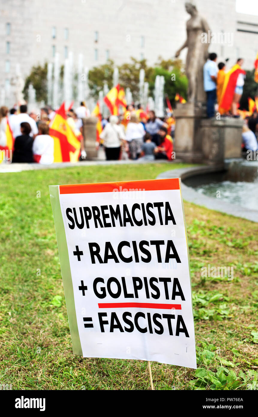 Anti-Catalan indépendance placard, Plaza Catalunya, Barcelone, Espagne. Banque D'Images