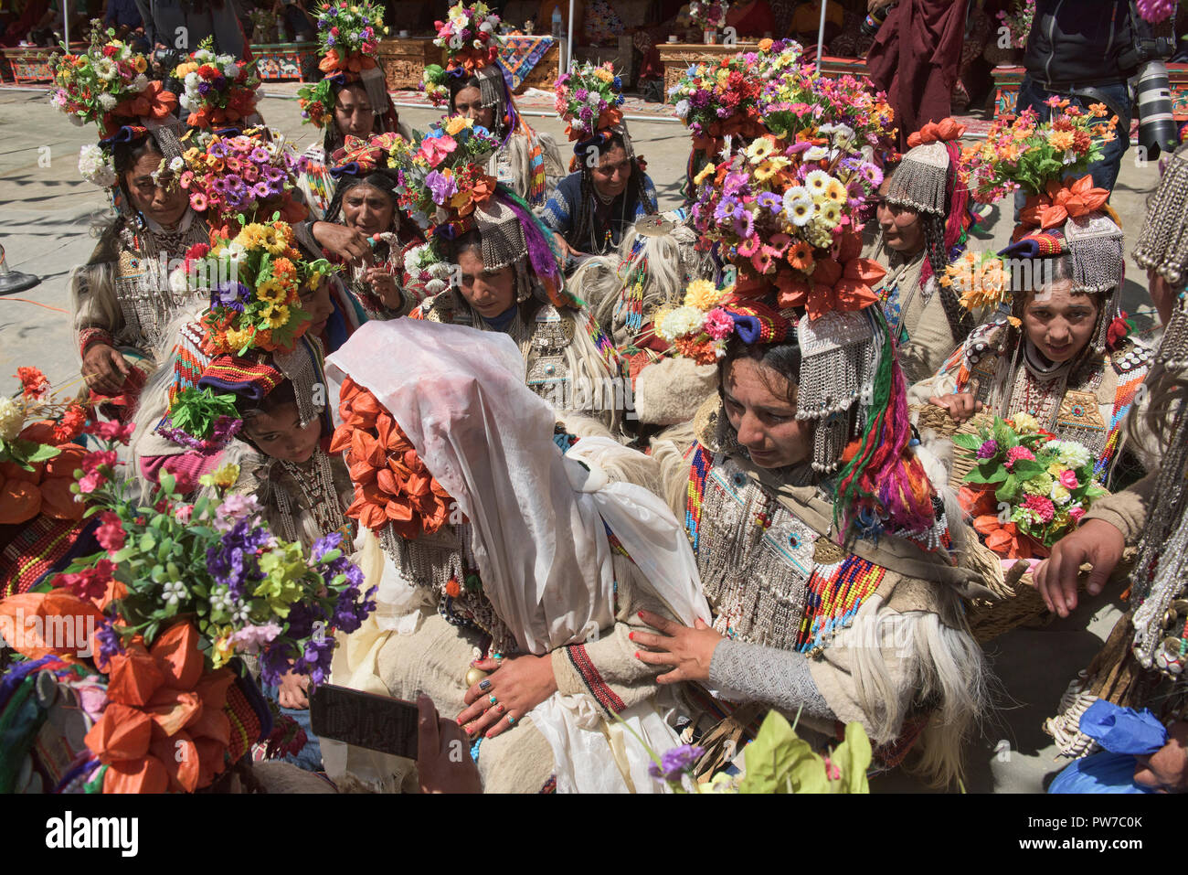 Aryan (Brogpa) Mariée à la cérémonie de mariage traditionnel, Biama village, Ladakh, Inde Banque D'Images
