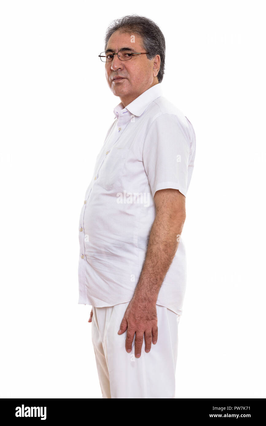 Studio shot of senior homme perse face pendant la recherche de c Banque D'Images