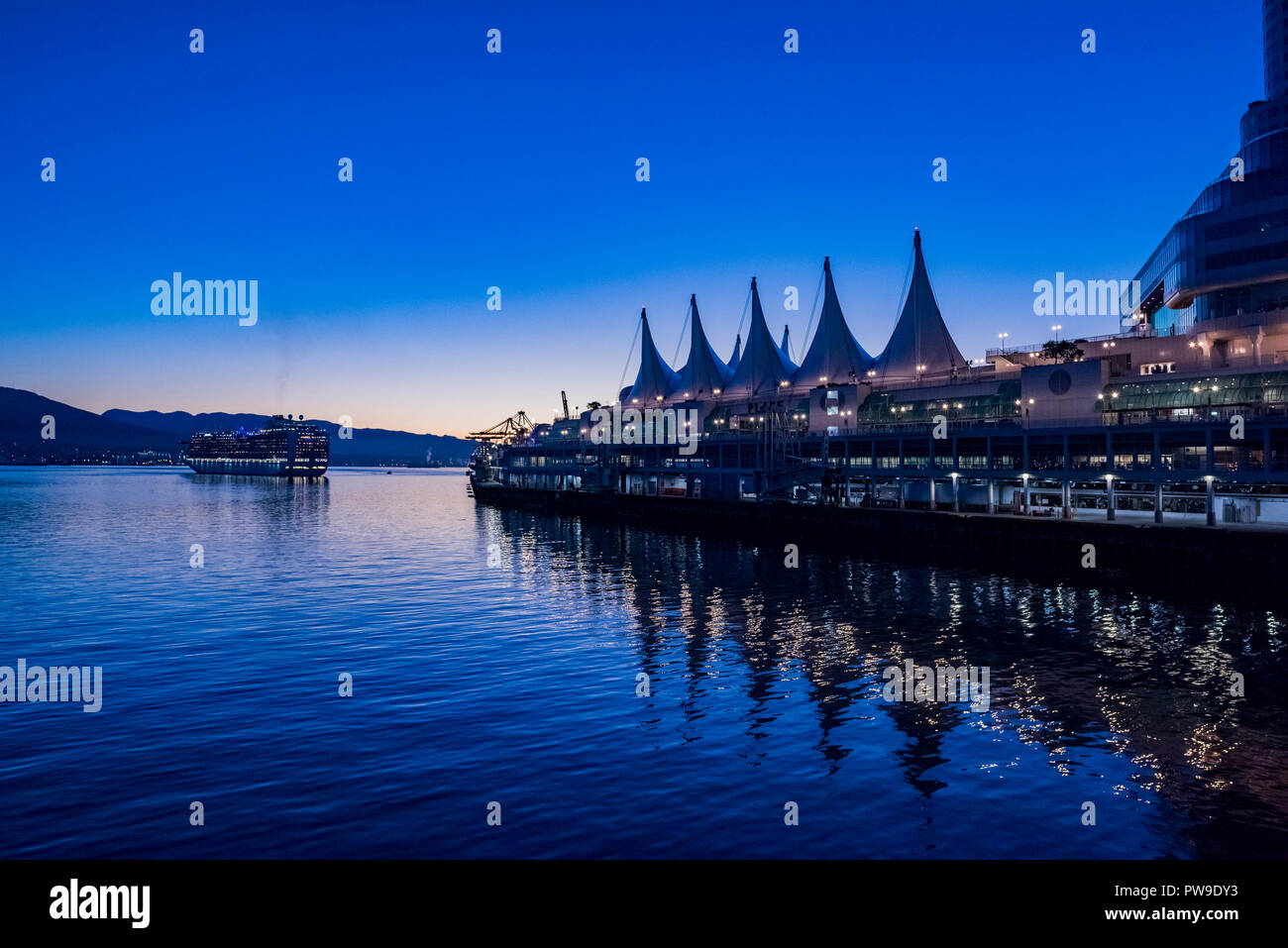 Terminal de croisière Canada Place, Vancouver, British Columbia, Canada Banque D'Images