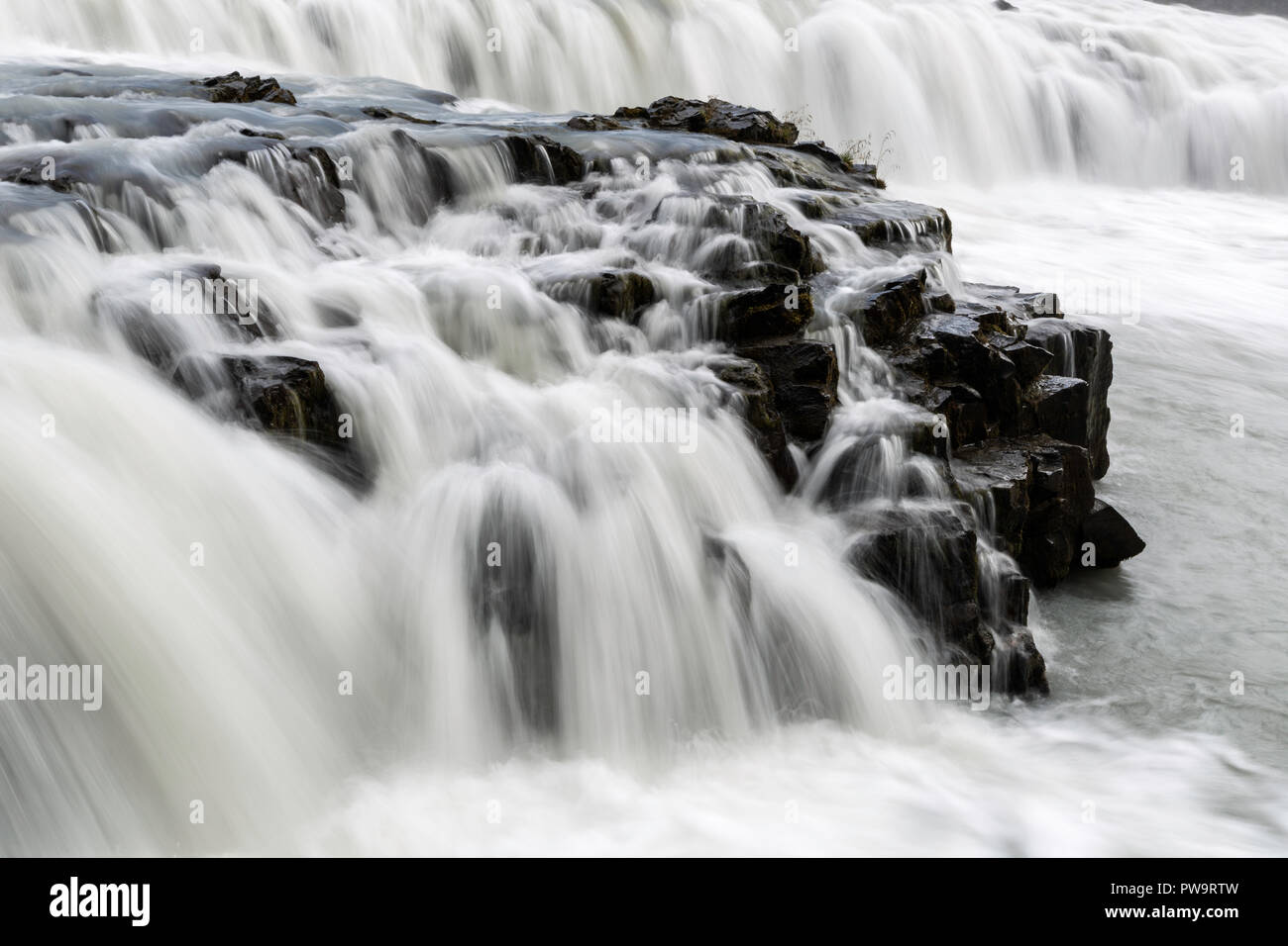 Les chutes de Gullfoss, 'Golden', une cascade situé dans le canyon de la rivière Hvítá dans le sud-ouest de l'Islande. Banque D'Images