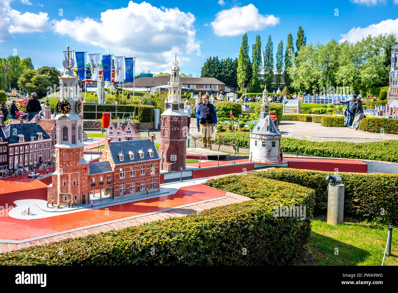 Bruxelles, Belgique - 17 Avril 2017 : Miniatures au parc Mini-Europe - reproduction de la maison Doelenkade à Hoorn, Pays-Bas, Europe Banque D'Images