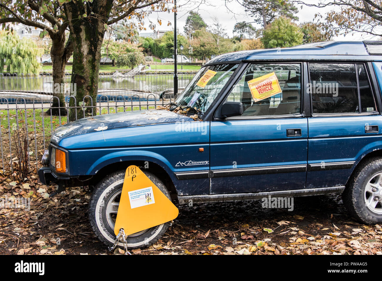 Land rover discovery 4x4 Banque de photographies et d'images à haute  résolution - Alamy