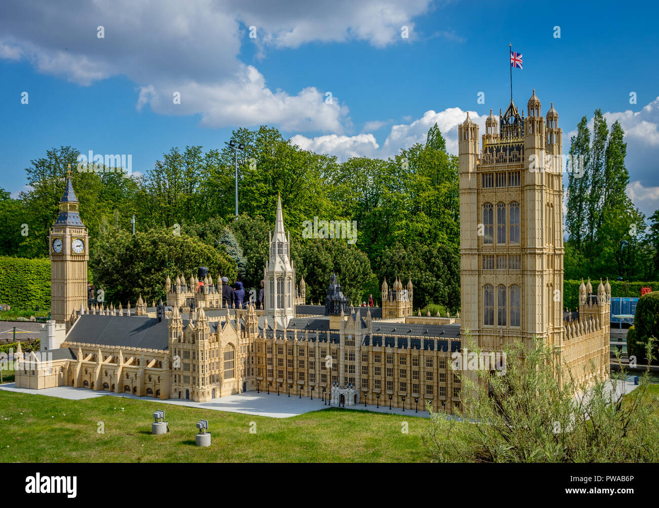Bruxelles, Belgique - 17 Avril 2017 : Miniatures au parc Mini-Europe - reproduction de la le palais de Westminster à Londres, Royaume-Uni, Europe Banque D'Images