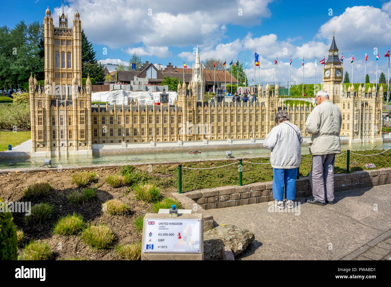 Bruxelles, Belgique - 17 Avril 2017 : Miniatures au parc Mini-Europe - reproduction de la le palais de Westminster à Londres, Royaume-Uni, Europe, Brexit Banque D'Images