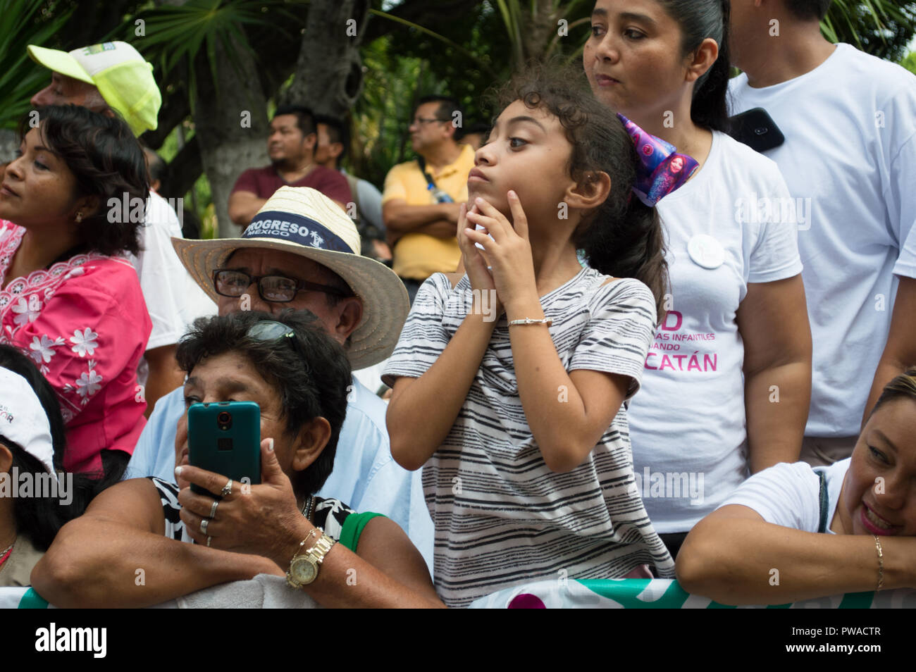 Partisans attendent l'arrivée d'Andres Manuel Lopez Obrador. Merida, Yucatan, 12 octobre 2018. Banque D'Images