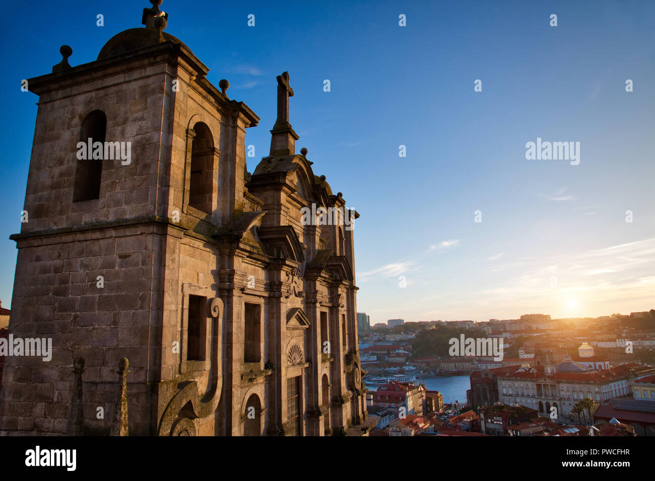 Belle et colorée des rues près de Porto Rio Douro Banque D'Images