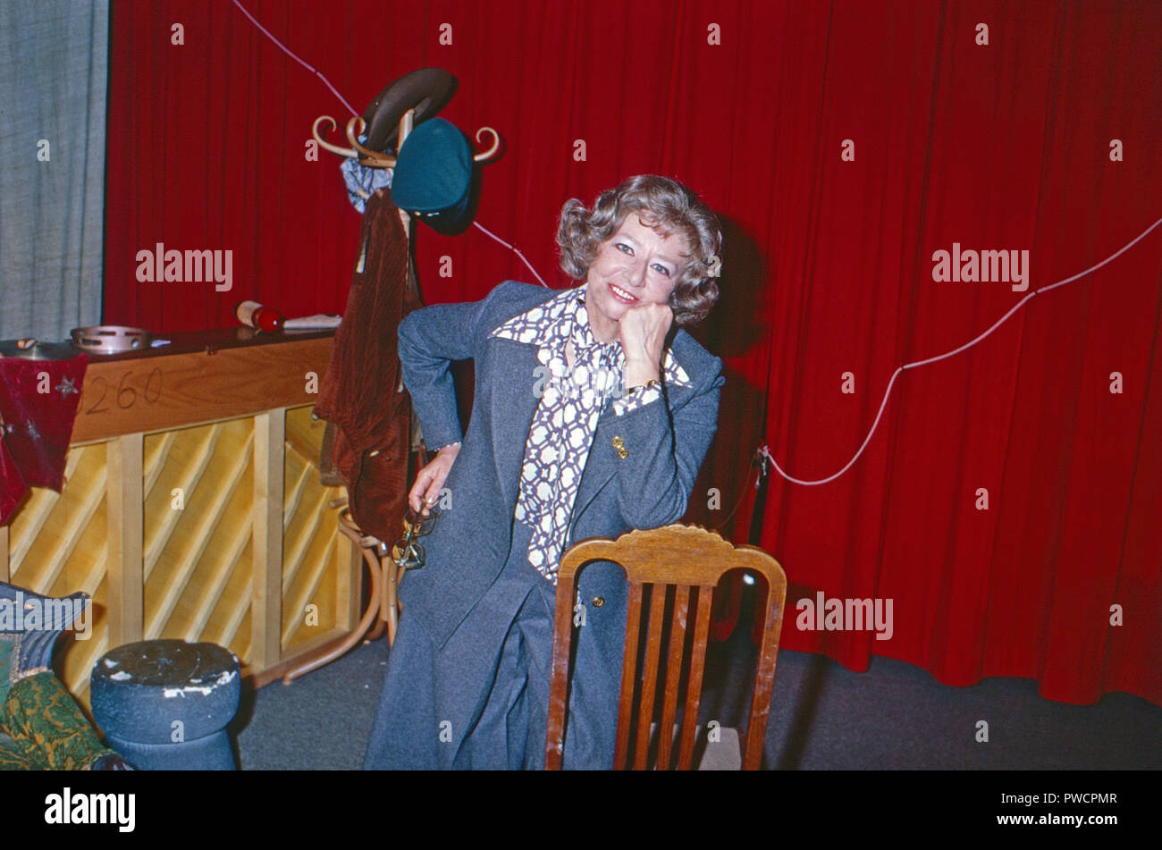 Lore Lorentz, deutsche Kabarettistin, à Düsseldorf, Deutschland 1978. Artiste cabaret allemand Lorentz Lore à Duesseldorf, Allemagne 1978. Banque D'Images