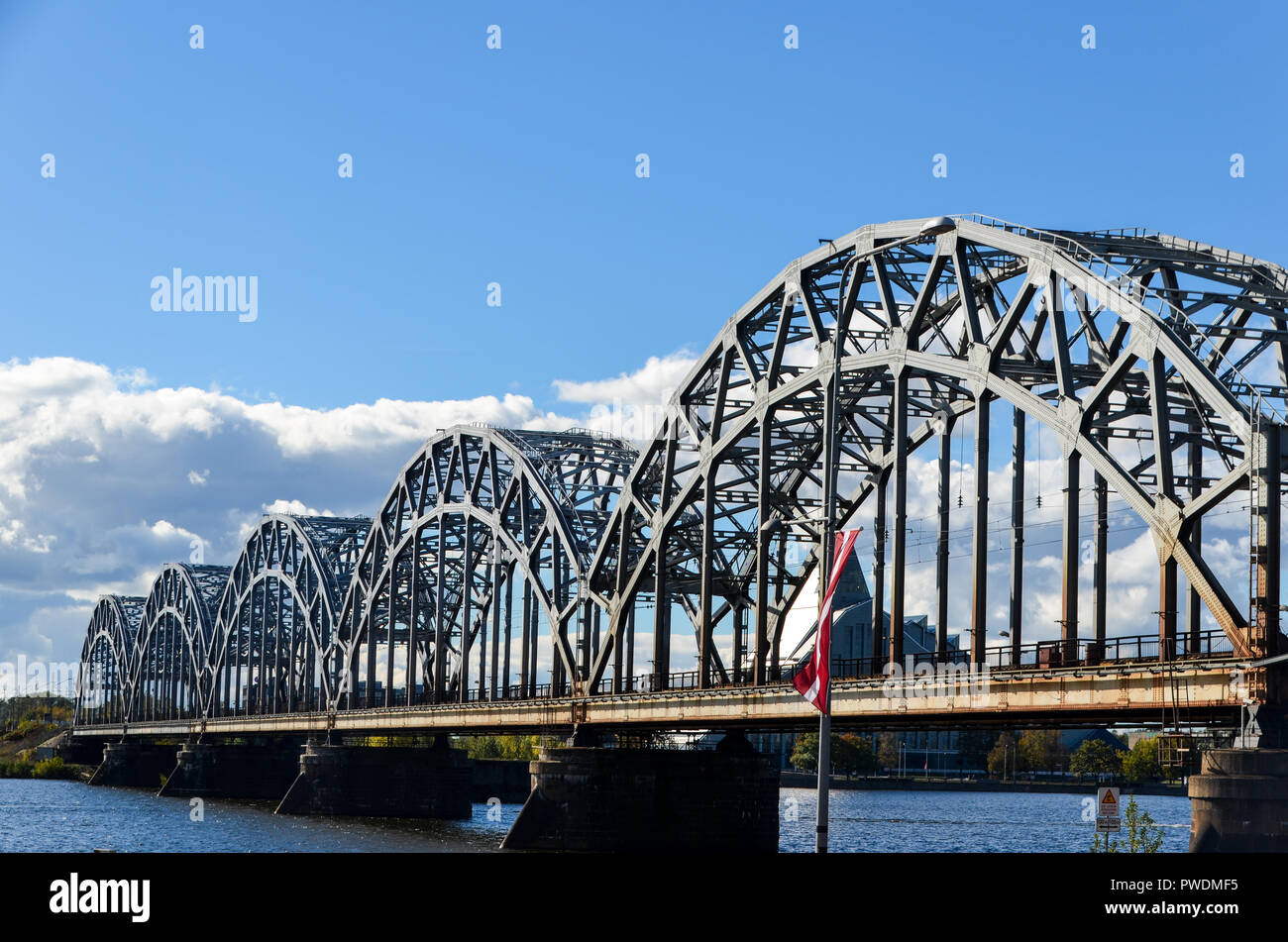 Pont de chemin de fer, Riga, Lettonie, sur la Daugava Banque D'Images