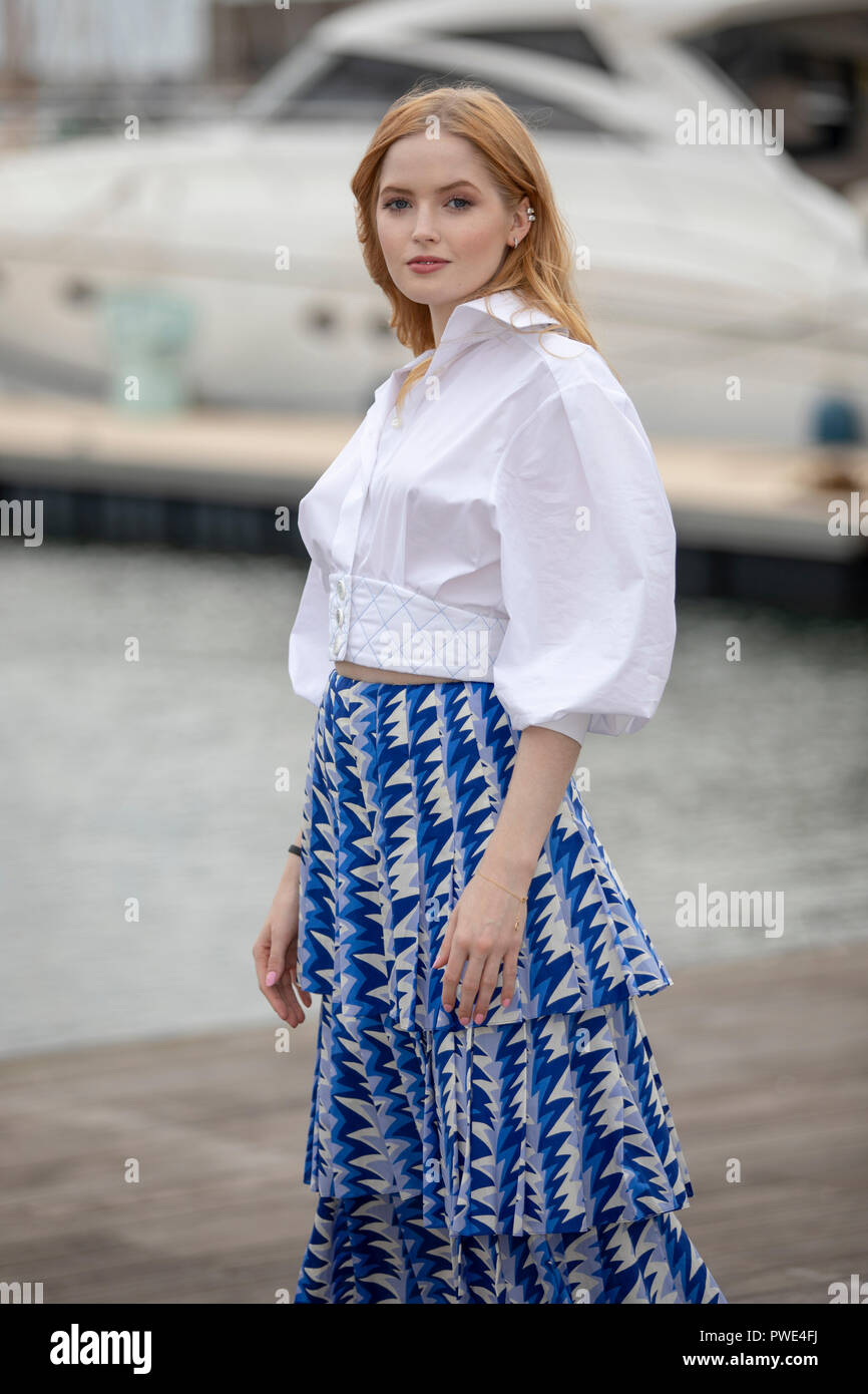 Ellie bamber ellie bamber Banque de photographies et d’images à haute ...