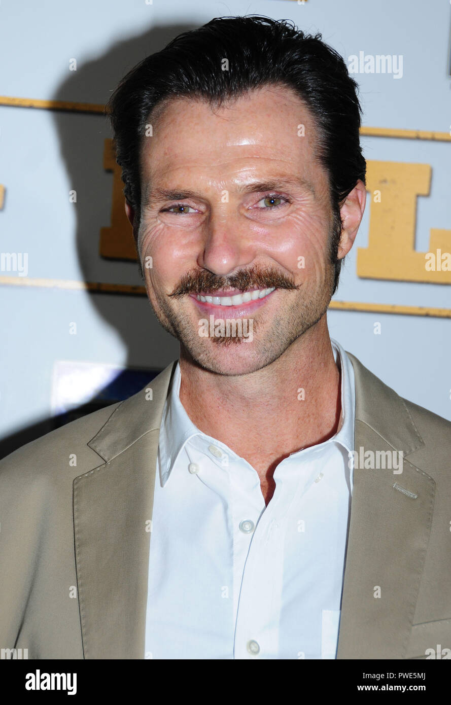 Los Angeles, USA. 15 octobre 2018. L'acteur Clint Hummel assiste à la première mondiale de la distribution Archstone 'Big Kill' le 15 octobre 2018 à l'Arclight Hollywood à Los Angeles, Californie. Photo de Barry King/Alamy Live News Banque D'Images