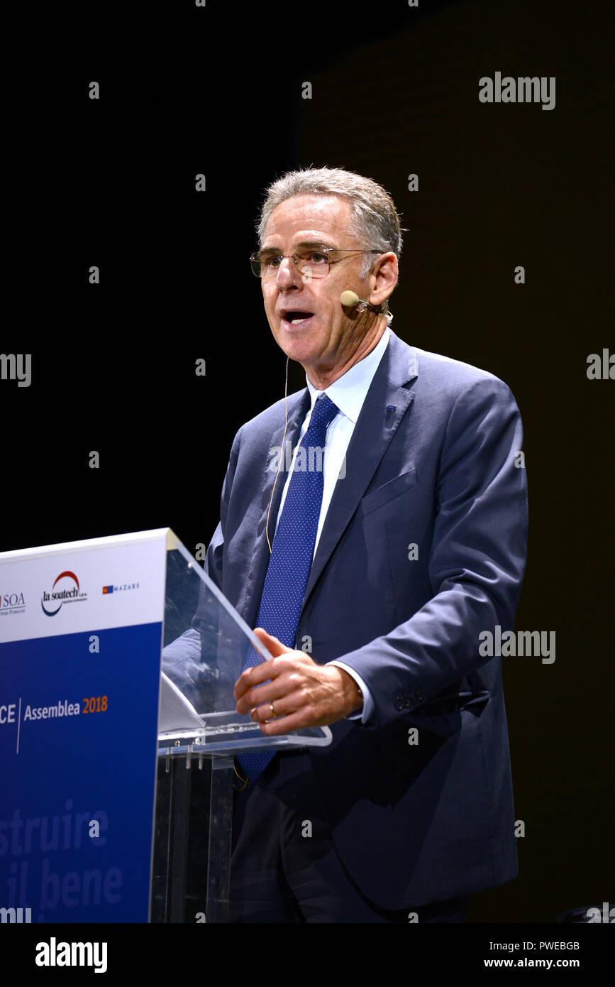 Rome, Italie. 16 Oct, 2018. La société Buia, Président de l'ance, à l'assemblée générale de l'Association nationale des constructeurs du bâtiment, qui a eu lieu à l'Auditorium de la conciliation de Rome. Agence Photo crédit : indépendante/Alamy Live News Banque D'Images