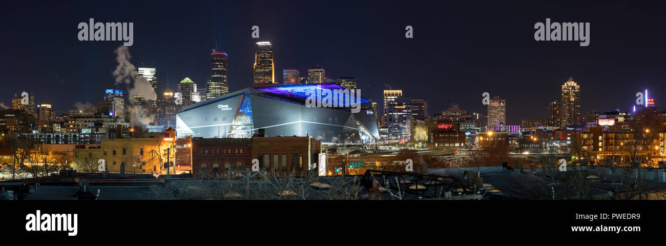 Superbowl 2018 Minneapolis 52 skyline at night. Banque D'Images