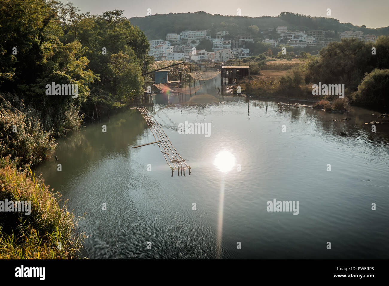 Filets de pêche locale à une laguna à Ulcinj, Monténégro Banque D'Images