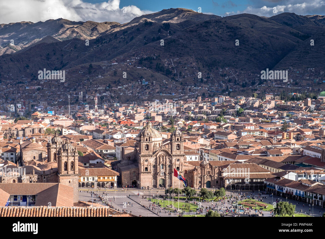 PLAZA DE ARMAS ET DU PAYSAGE environnant - Cusco - Pérou Banque D'Images