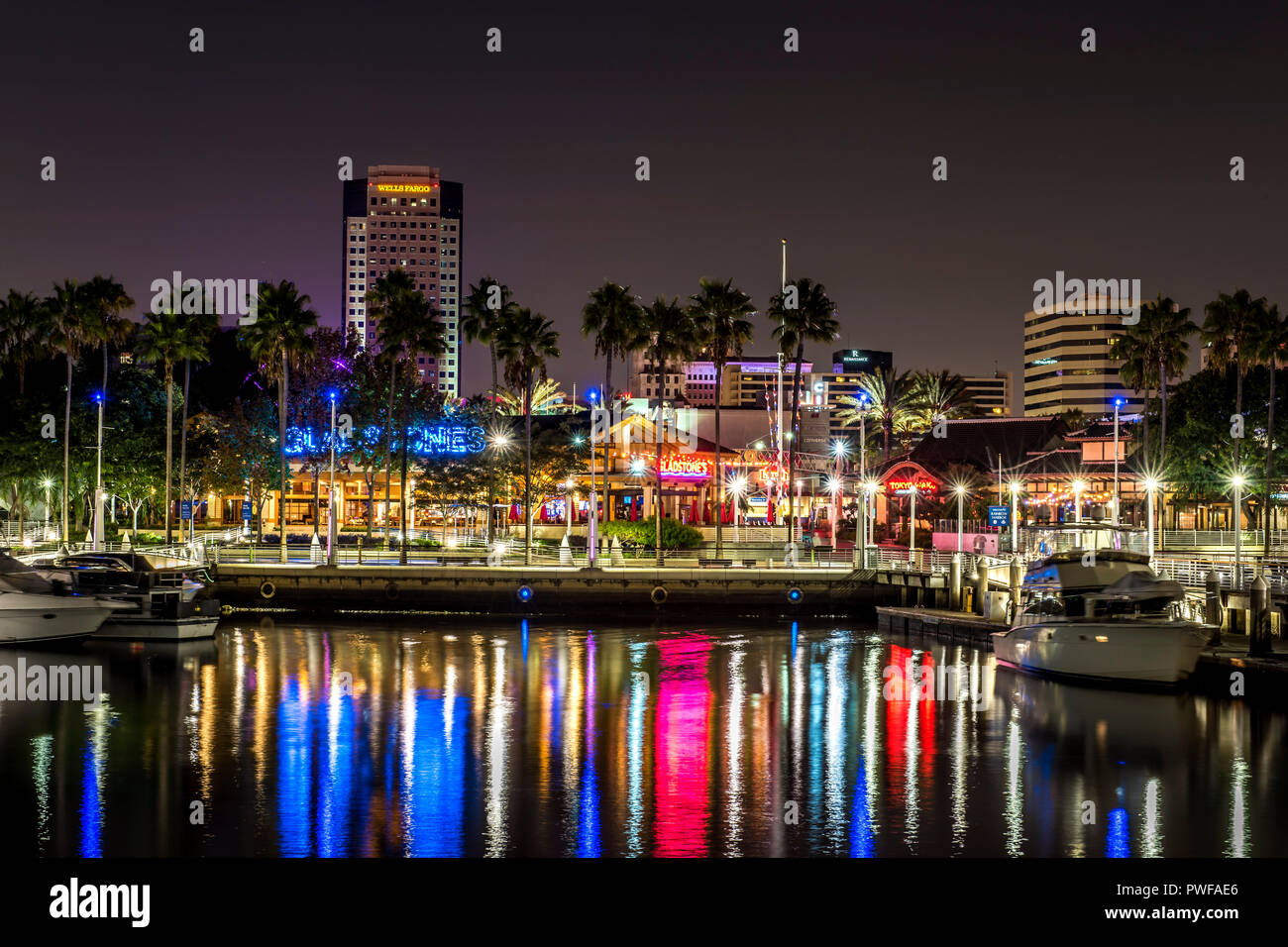 Vue de nuit sur le port de Long Beach en Californie Banque D'Images