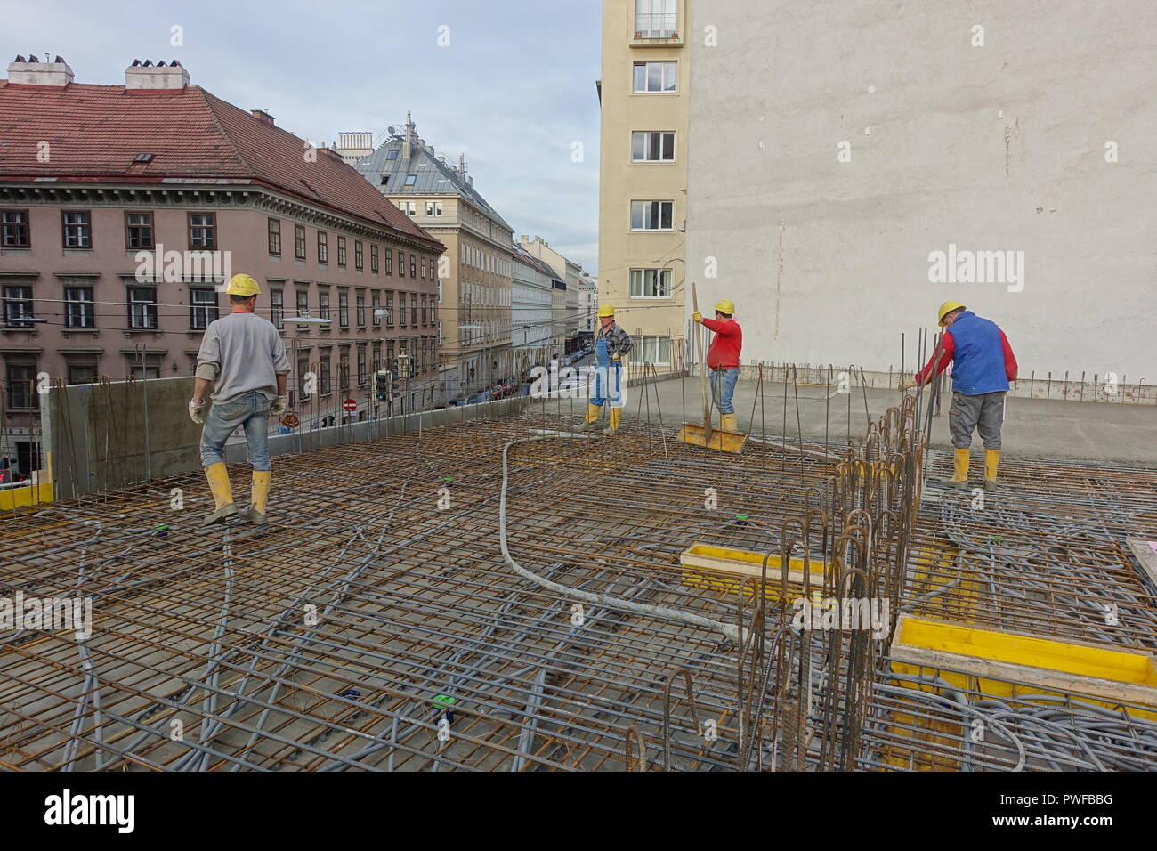 Wien, des Wohnbaus Beatrixgasse Baustelle, Betonieren Geschoßdecke von 11 Banque D'Images