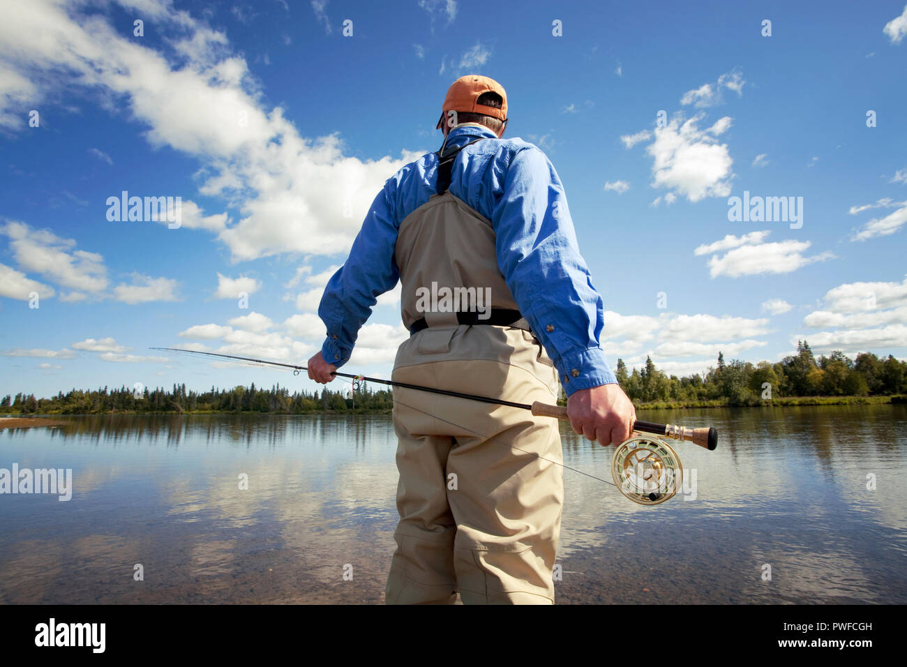 Pêche à la mouche en eau douce pour la truite et le saumon. Banque D'Images