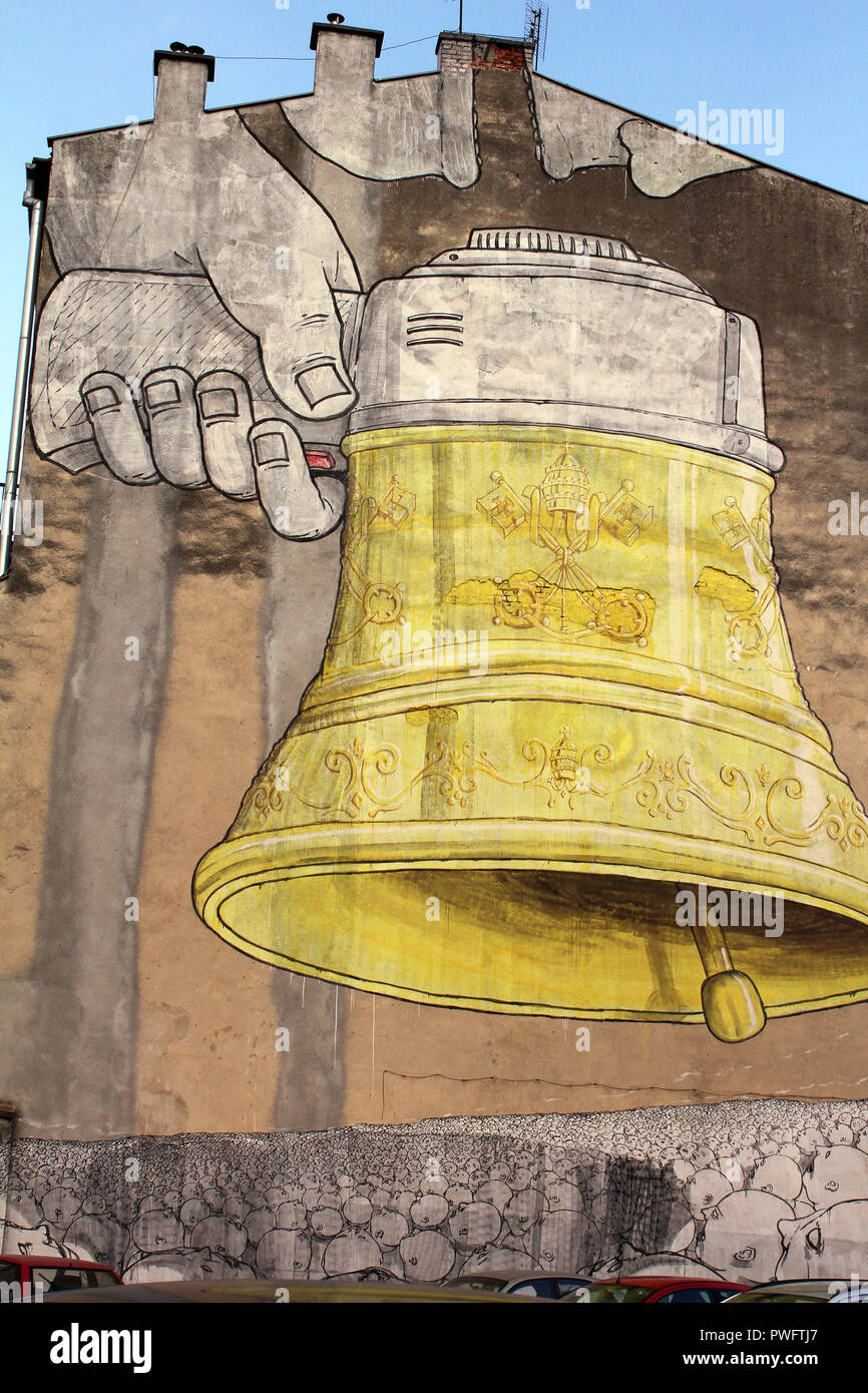 Ding Dong Dumb murale de l'Italien Blu muraliste, commandé pour le Festival ArtBoom en 2011, Podgorze, Cracovie, Pologne Banque D'Images