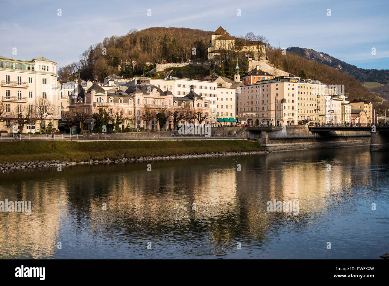 Salzbourg par la rivière Banque D'Images