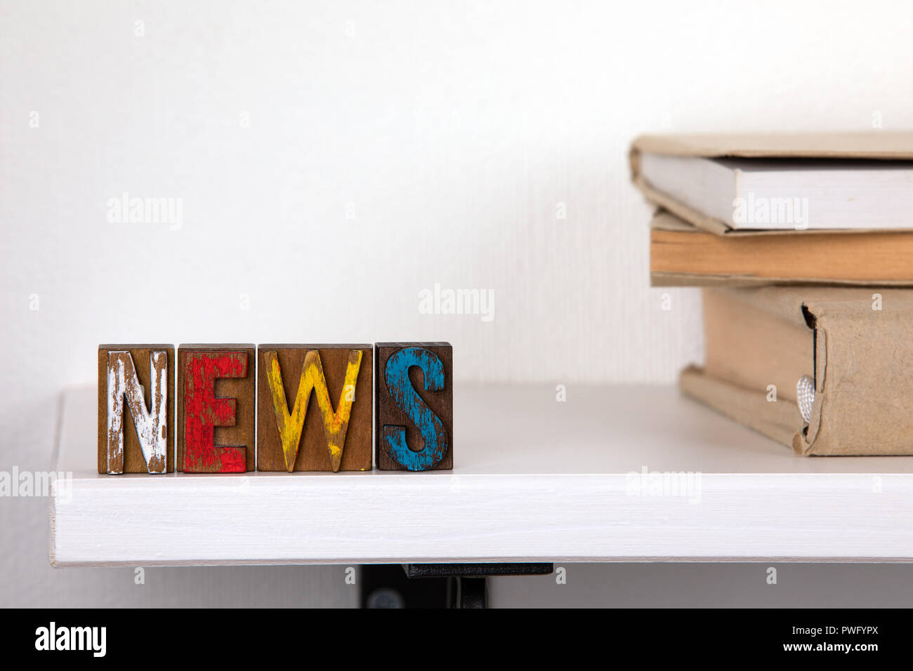 News - mot de lettres en bois Banque D'Images