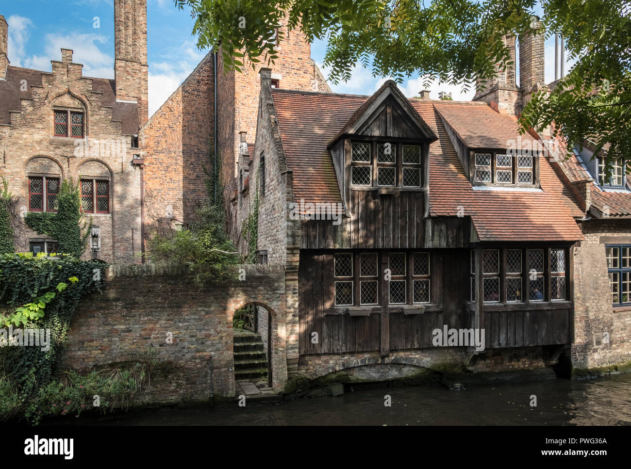 Bâtiment historique à l'intérieur du complexe hospitalier de St Johns, un musée pour l'une des plus anciennes conservées dans les hôpitaux de l'Europe, Bruges, Flandre occidentale, Belgique Banque D'Images