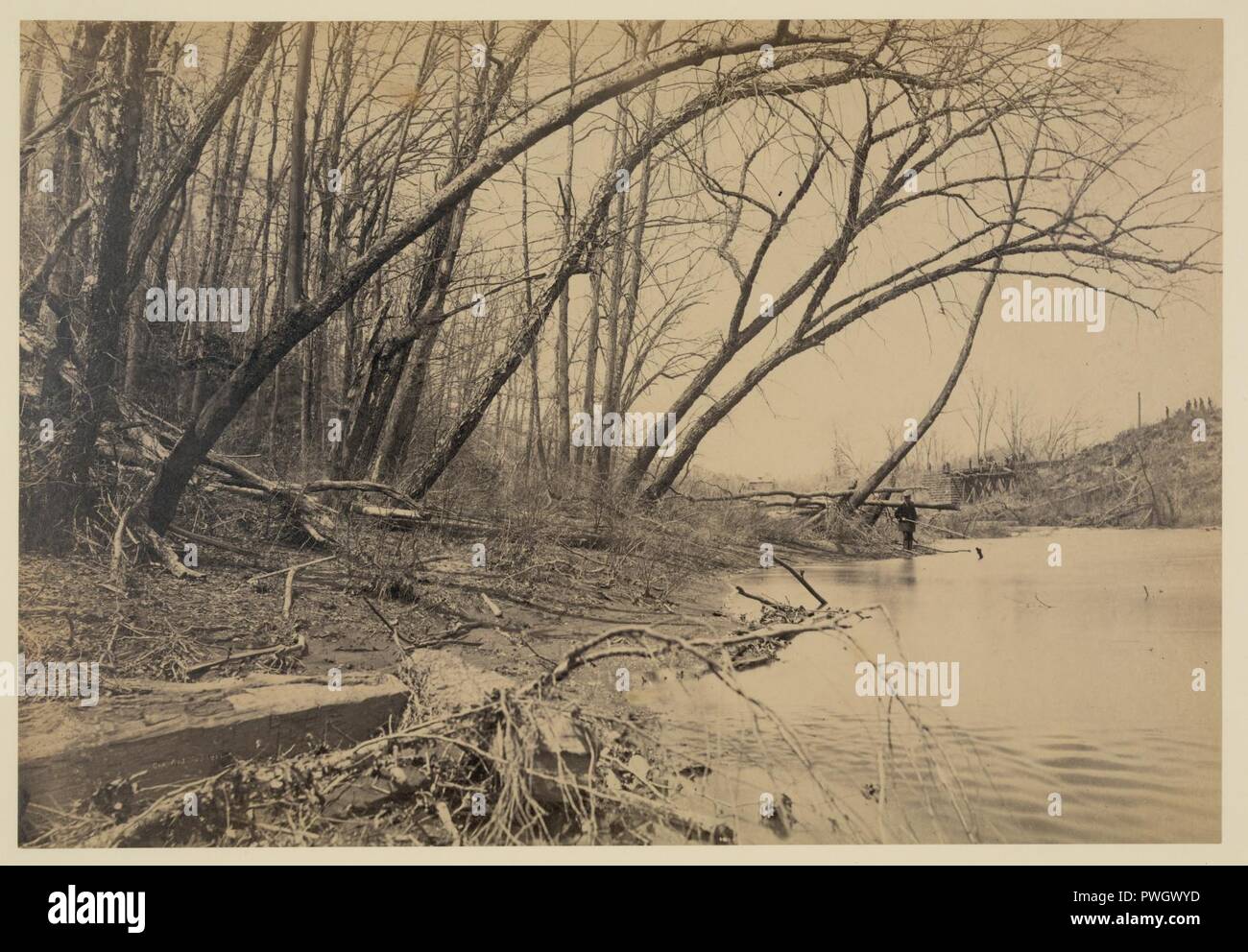 Bull Run, à l'amont. Pont de chemin de fer à distance - Cap. A.J. Russell. Banque D'Images