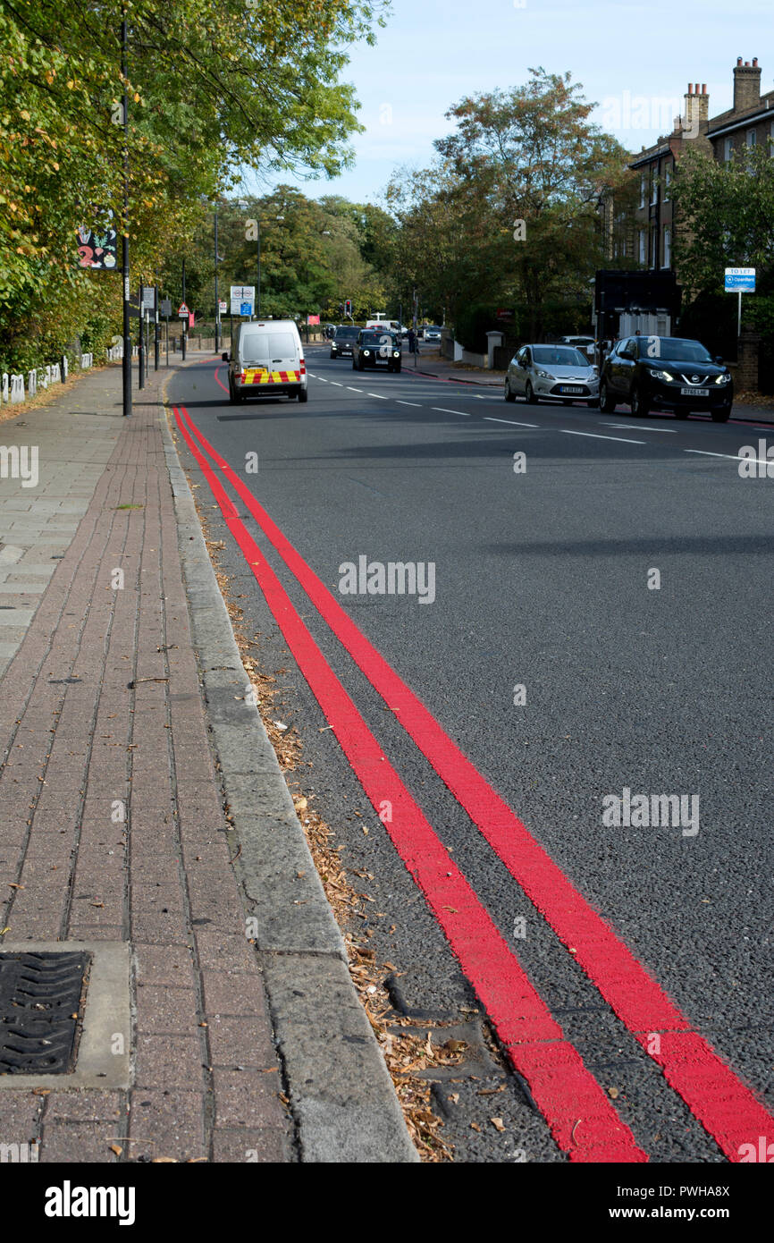 Les marquages de la Red Zone, South Circular Road, West Dulwich, Londres, UK Banque D'Images