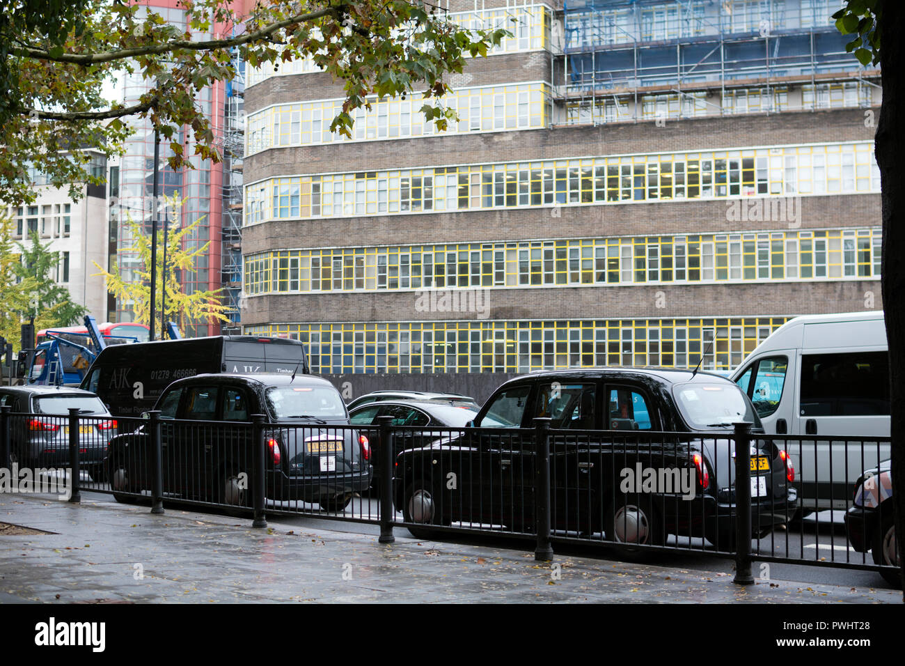 Y compris la circulation des taxis dans Marylebone Road, Londres, UK Banque D'Images