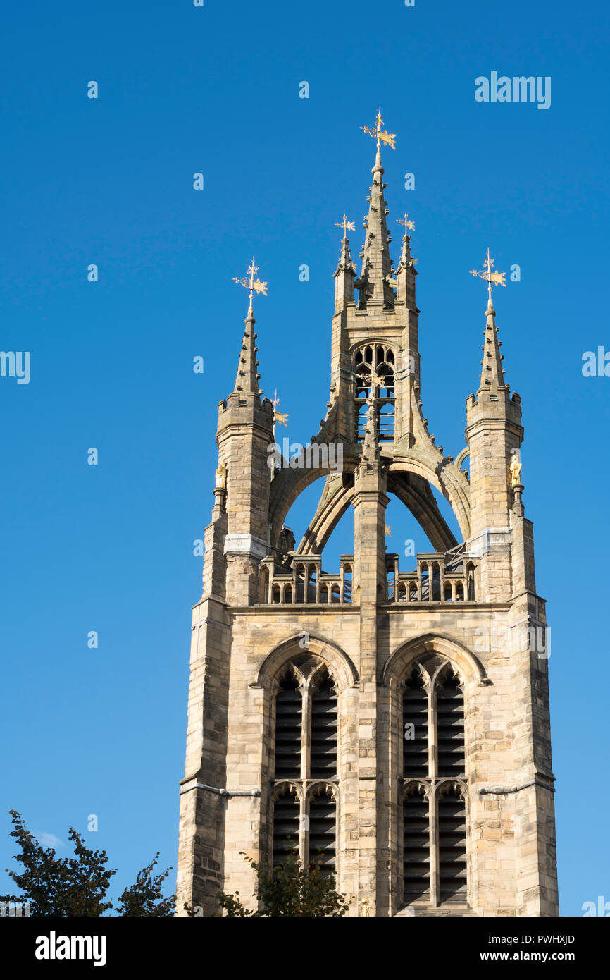La Couronne en pierre et clocher de l'église cathédrale de St Nicolas, Newcastle upon Tyne, England, UK Banque D'Images