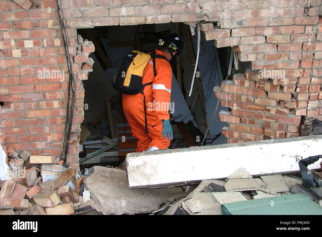 Défaillance de la structure du bâtiment, l'effondrement des bâtiments urbains tels et de sauvetage. Banque D'Images