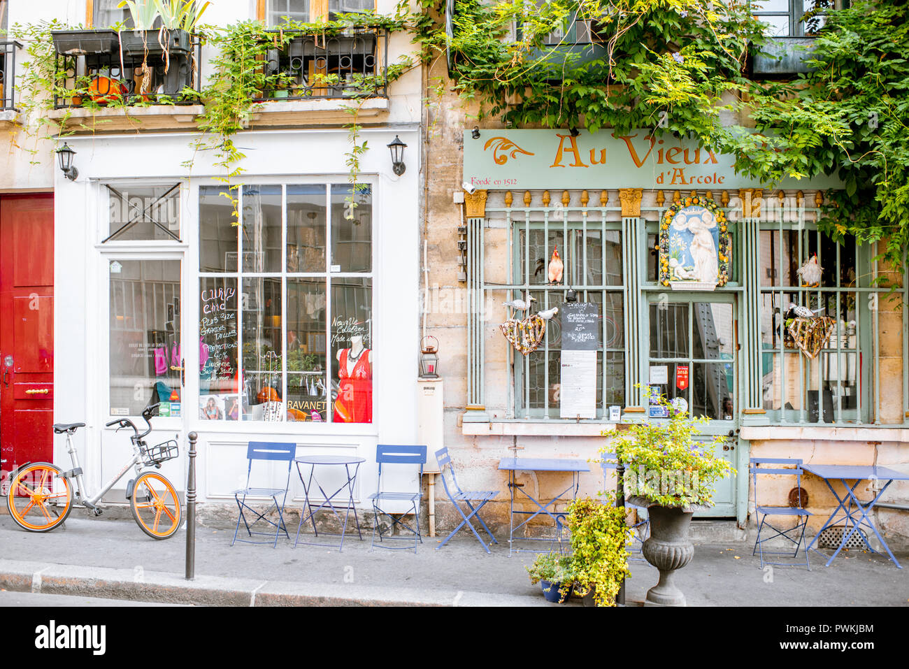 PARIS, FRANCE - 31 août 2018 : beau magasin de décoration/dans la rue à Paris Banque D'Images