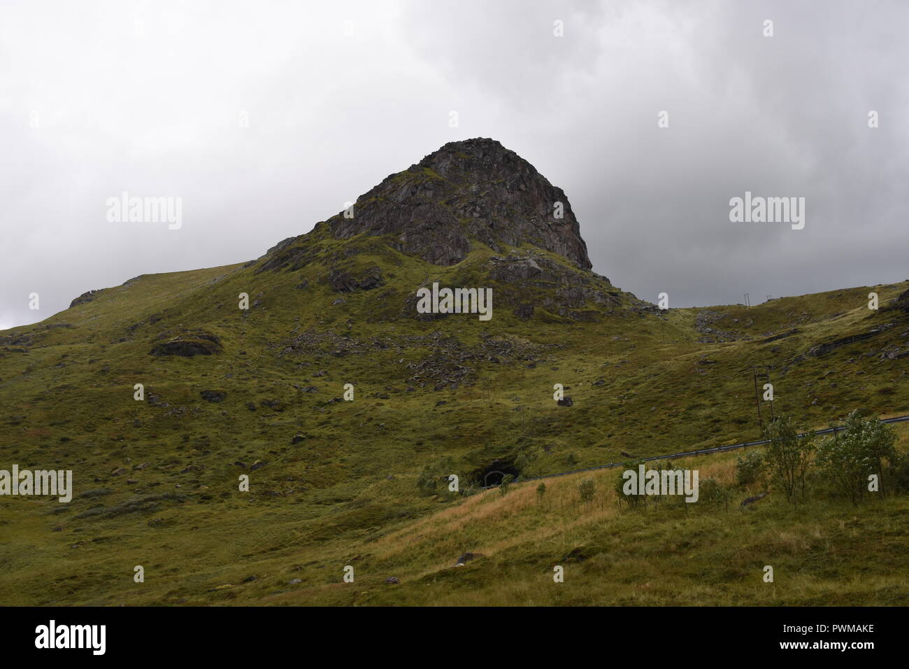 Les îles Lofoten, Norvège, Vestvagøya, Unstad, Expéditeur, [Http://fr.bergfex.com/klippitztoerl/ Klippitz, Mât, Antenne, Radio, Fernsehen, DAB +, DAB Plus, Radionumerique, Riks TV, DVB-T, DVB-T2, Banque D'Images