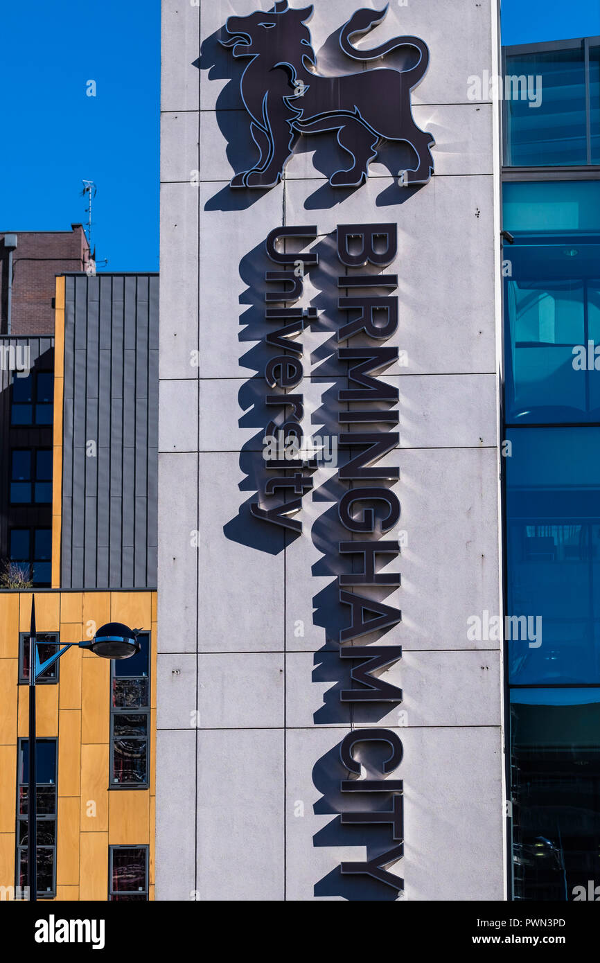 Signe de l'Université de Birmingham, Birmingham, West Midlands, England, Royaume-Uni Banque D'Images