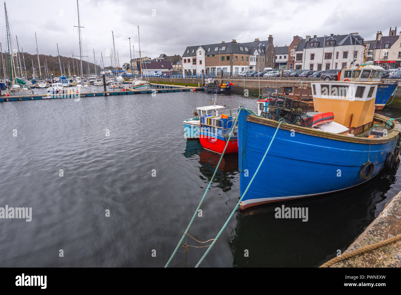 Les navires dans le port de Stornoway, Isle Of Lewis, Scotland, UK Banque D'Images