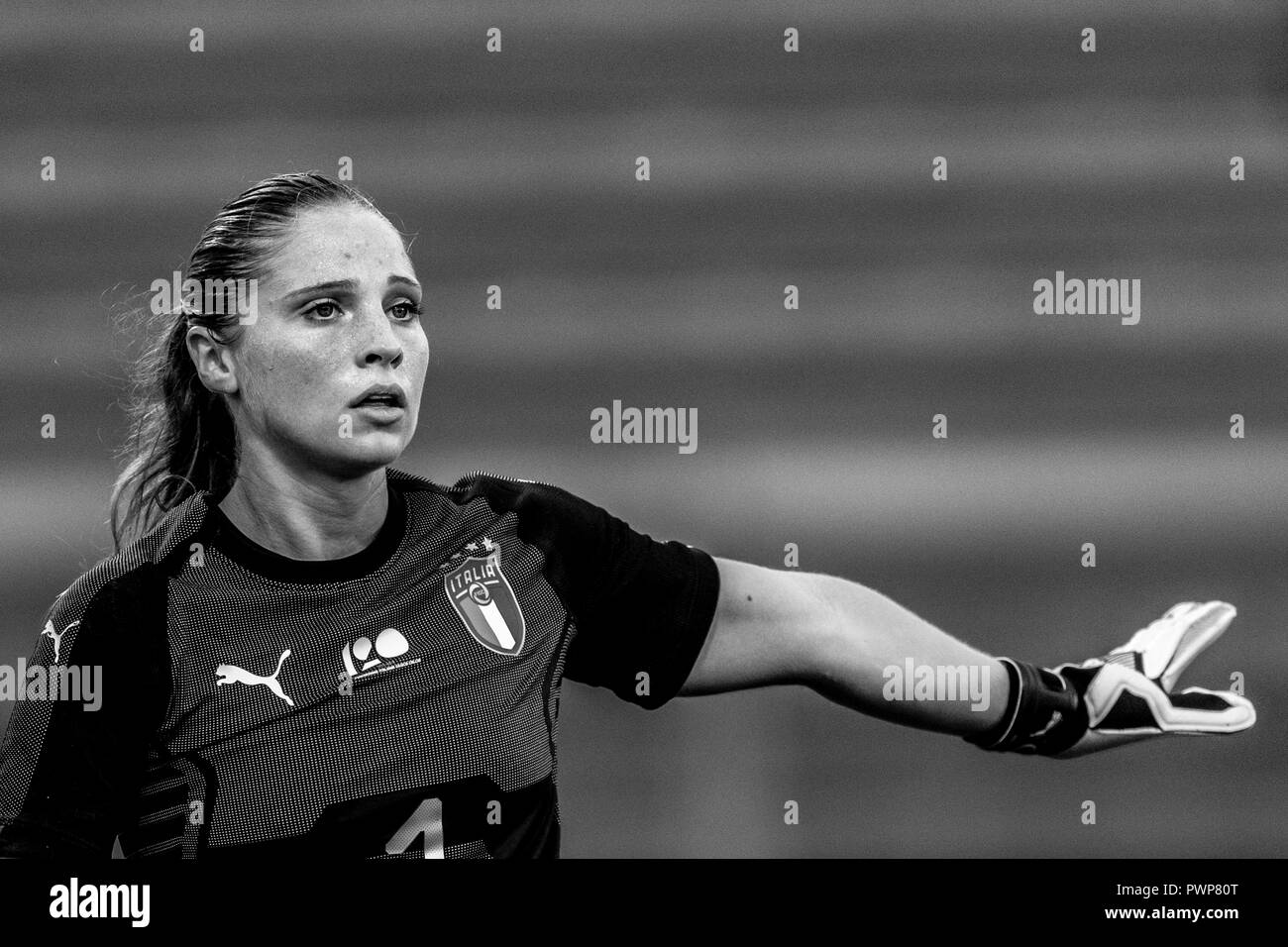 Laura Giuliani (Italie) pendant la Coupe du Monde féminine de la FIFA, France 2019 match qualificatif entre l'Italie 1-0 Suède à Giovanni Zini Stadium le 09 octobre 2018 à Crémone, en Italie. Credit : Maurizio Borsari/AFLO/Alamy Live News Banque D'Images