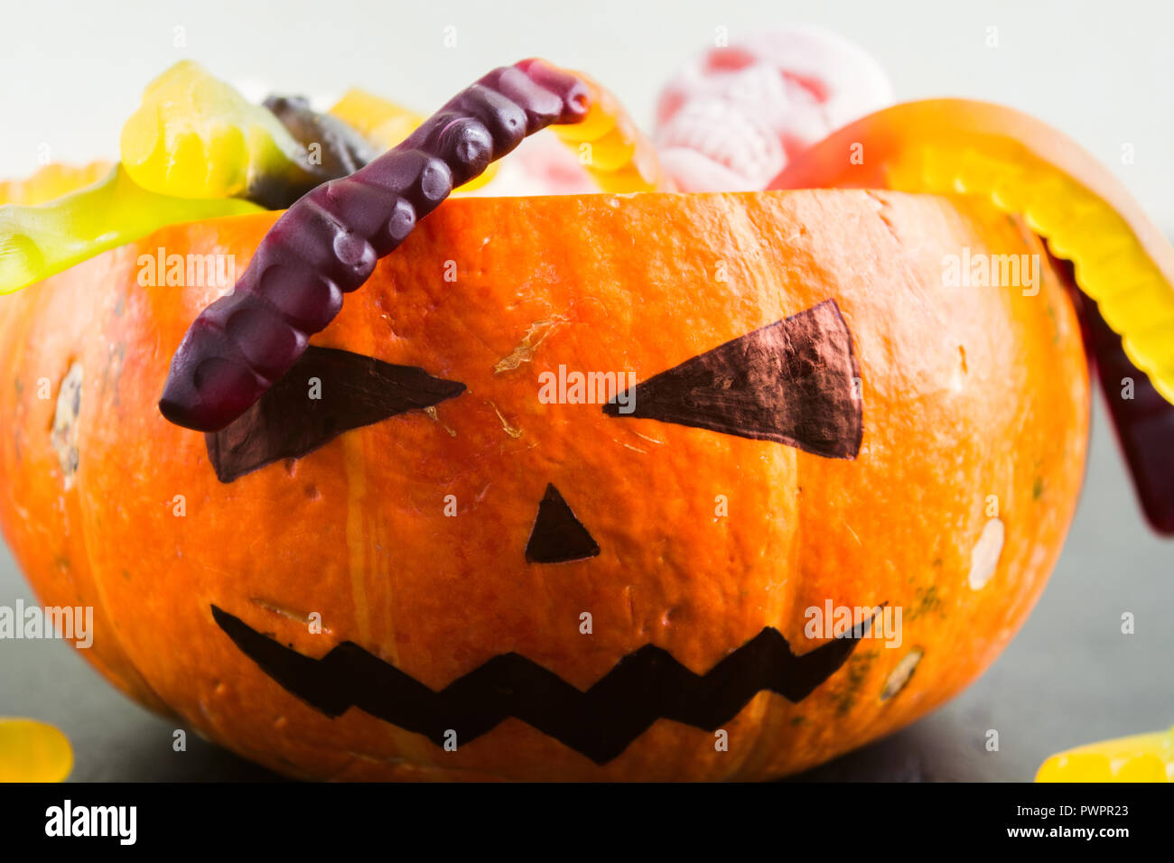 Jack la citrouille de bonbons comme les cheveux, vue rapprochée, Halloween concept Banque D'Images