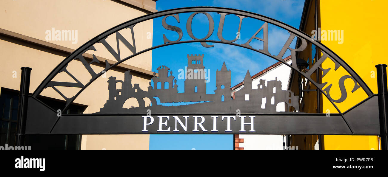 Nouveau signe de Penrith carrés dans le centre-ville de Penrith Banque D'Images