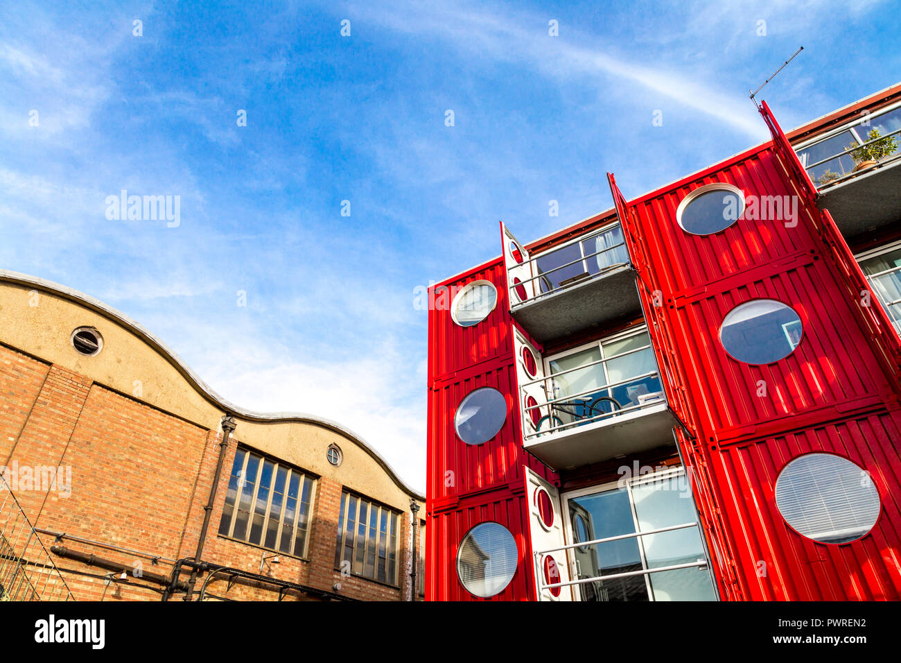 Container City - studios de l'espace fabriqué à partir des contenants d'expédition dans Trinity Buoy Wharf, London, UK Banque D'Images