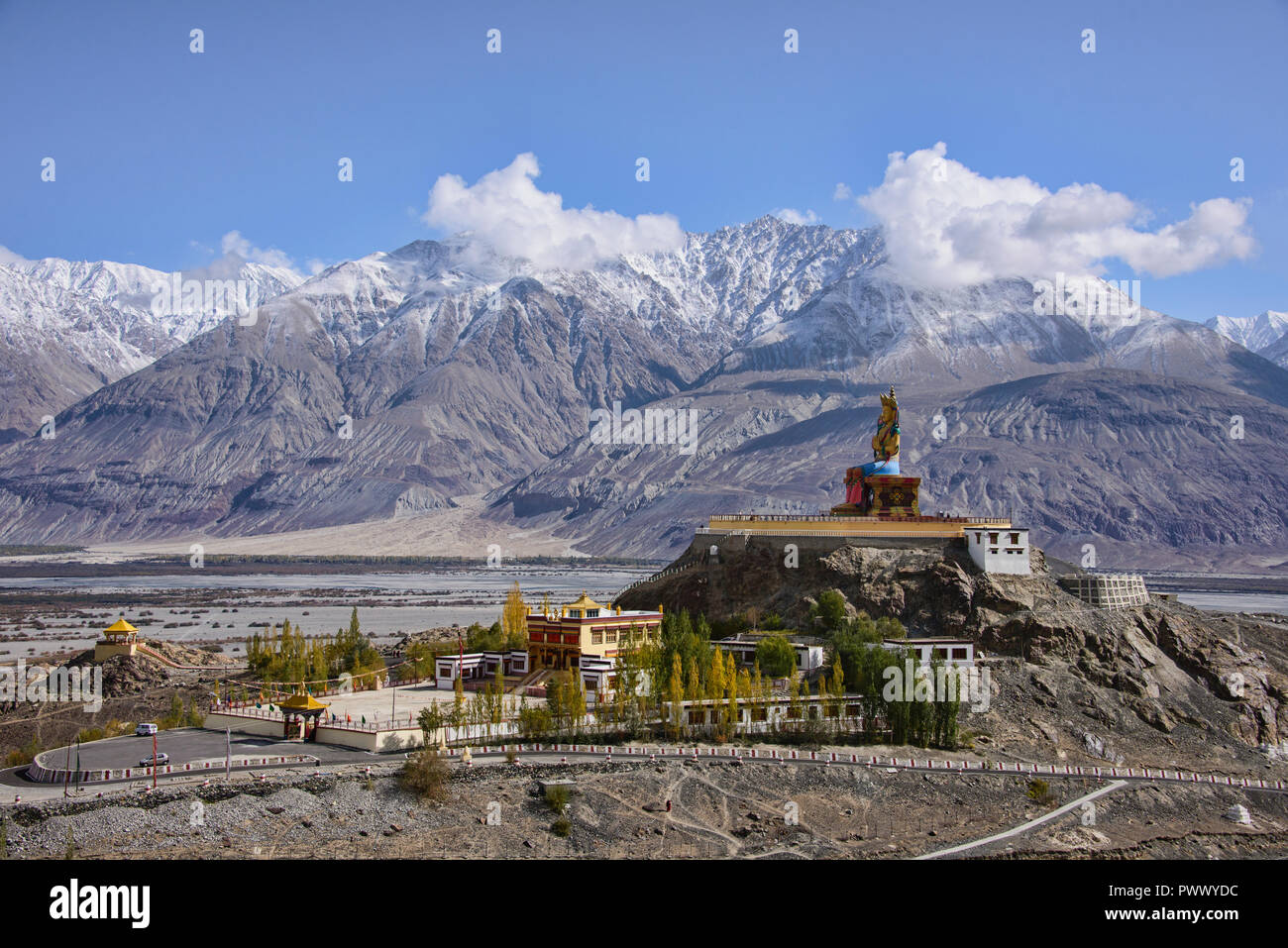 Monastère de Diskit, Maitreya Bouddha , l'Inde, le Ladakh, Nubra Valley, Bouddhisme Banque D'Images