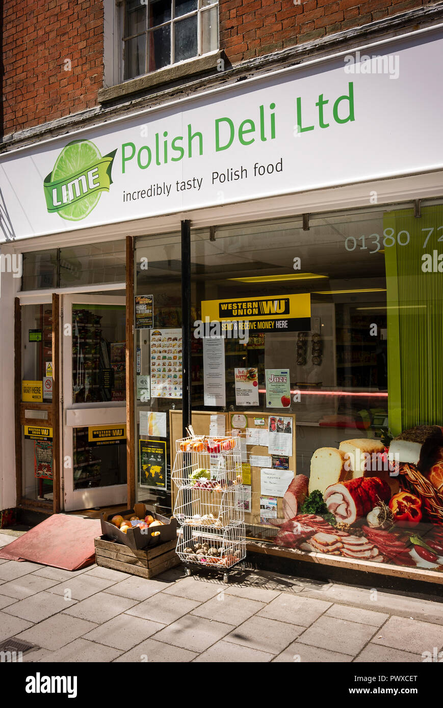 La Polish Deli Shop à Devizes Wiltshire UK speicalising dans les aliments provenant de fournisseurs en Pologne Banque D'Images