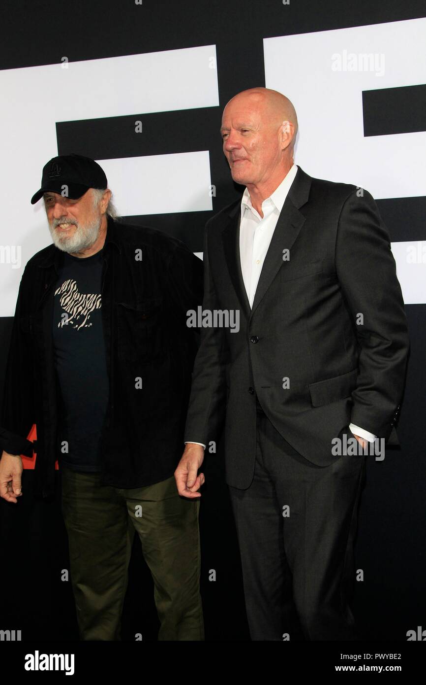 Los Angeles, CA, USA. 17 Oct, 2018. Nick Castle, James Jude Courtney aux arrivées pour Halloween (2018) Premiere, Théâtre chinois de Grauman (autrefois Grauman's), Los Angeles, CA, 17 octobre 2018. Credit : Priscilla Grant/Everett Collection/Alamy Live News Banque D'Images